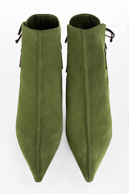 Women's pistachio green and dark brown elegant ankle boots, with laces at the back. Pointed toe. High spool heels - Top view
